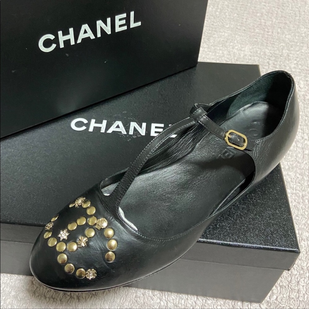 Rare Chanel lucky charms Ballerinas / Mary Jane’s in black